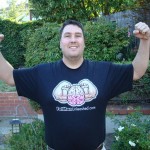 Kevin from WeightLadder.com Shows off his guns.
